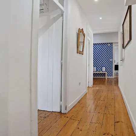 Апартаменты The Blue House - Camoes Cool Loft Лиссабон