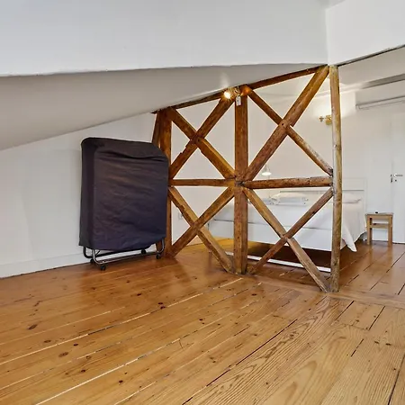 Апартаменты The Blue House - Camoes Cool Loft